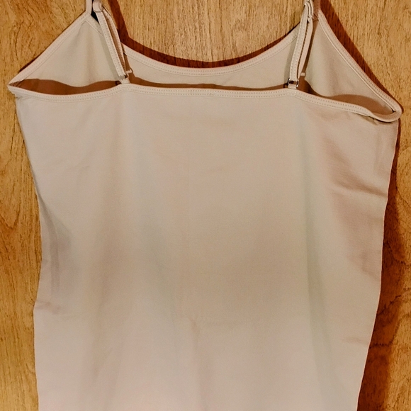 Cream Fitted Sleeveless Camisole - Picture 3 of 6